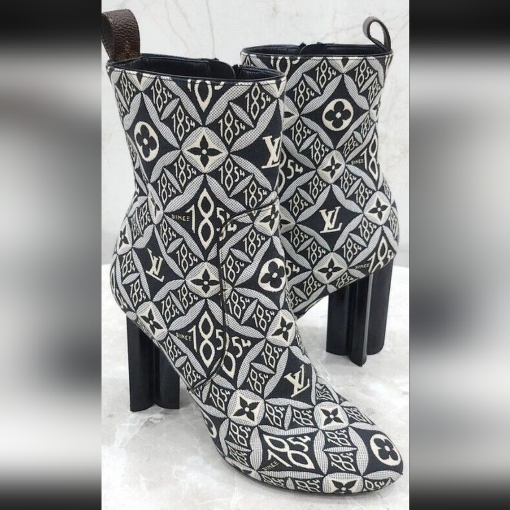 Double Certified Louis Vuitton Silhouette Ankle Boots 1854 150790110 - Picture 4 of 6